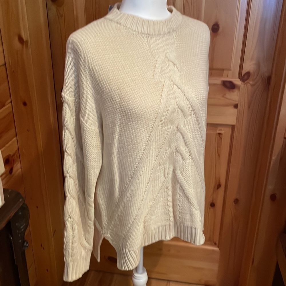 New!! Crew Neck Sweater - Picture 2 of 7